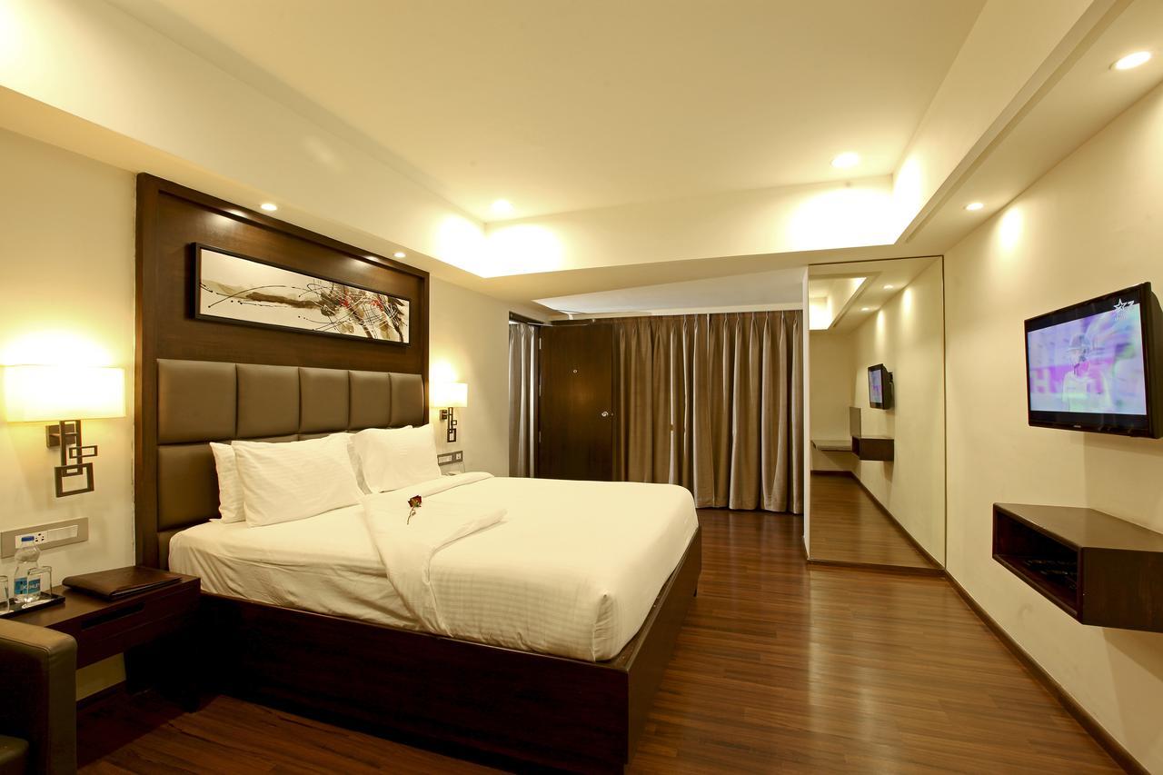 Goutham Grand Hotel Tenali Экстерьер фото
