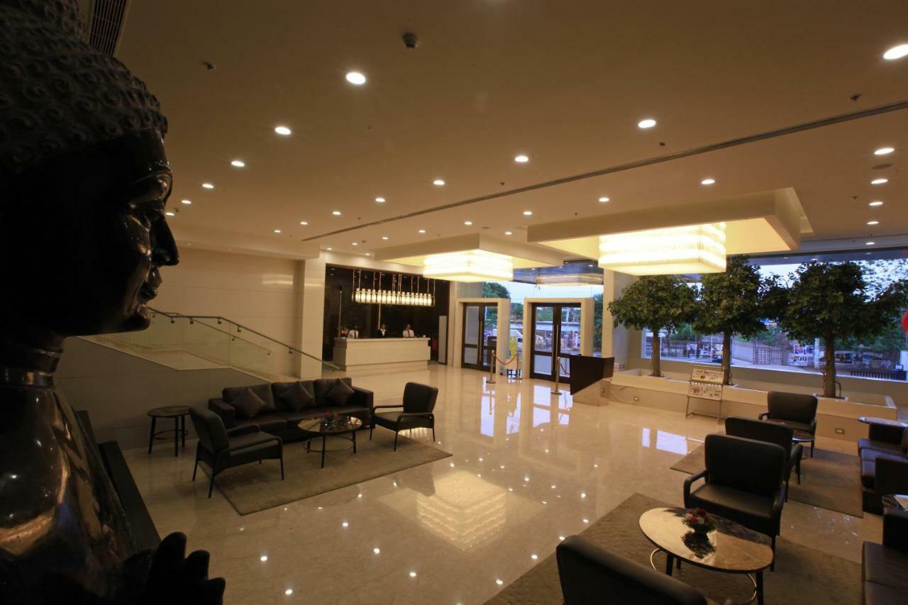 Goutham Grand Hotel Tenali Экстерьер фото